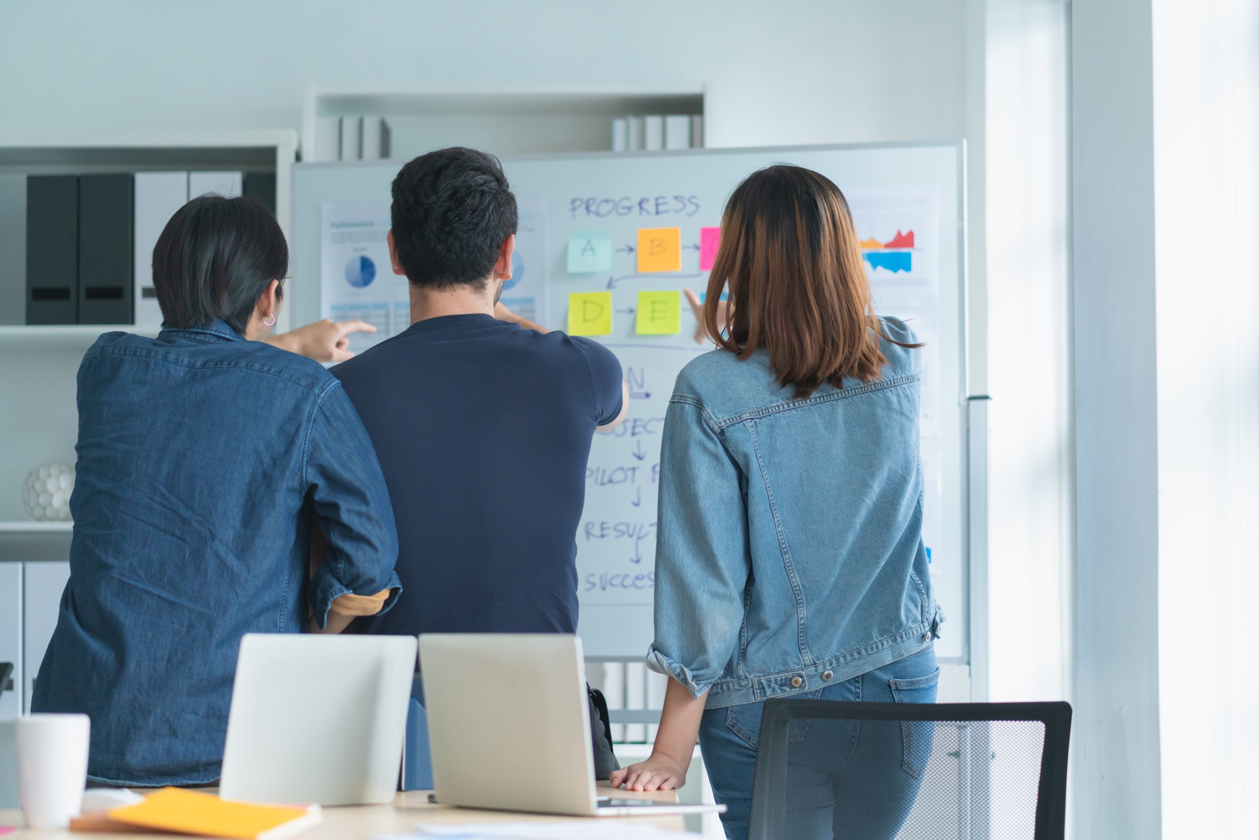Perbedaan branding dan marketing dalam strategi pertumbuhan bisnis